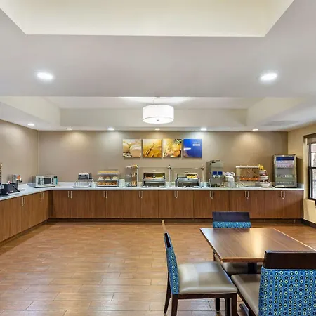 Comfort Suites Hanes Mall