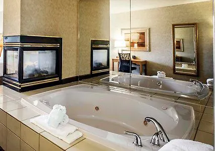 Hotel Comfort Hanes Mall 4*