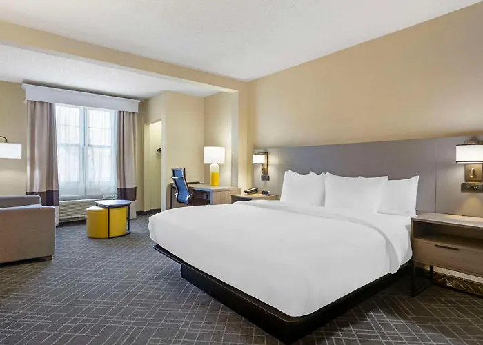 Hotel Comfort Hanes Mall 4*