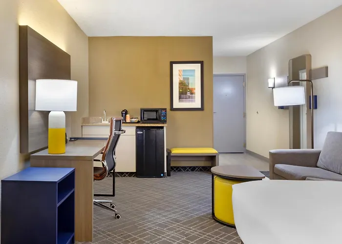 Comfort Hanes Mall 4*