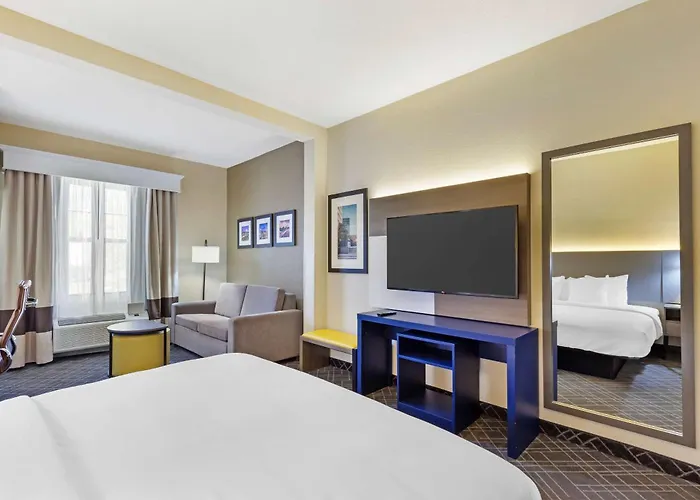 Comfort Hanes Mall 4*