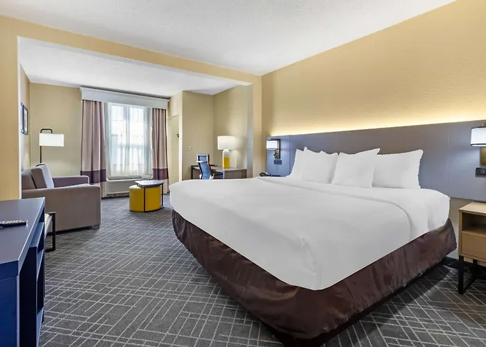Hotel Comfort Hanes Mall 4*