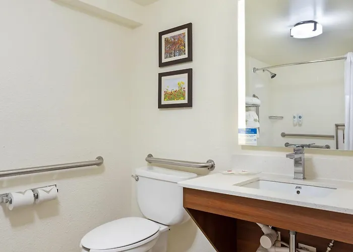Hotel Comfort Hanes Mall