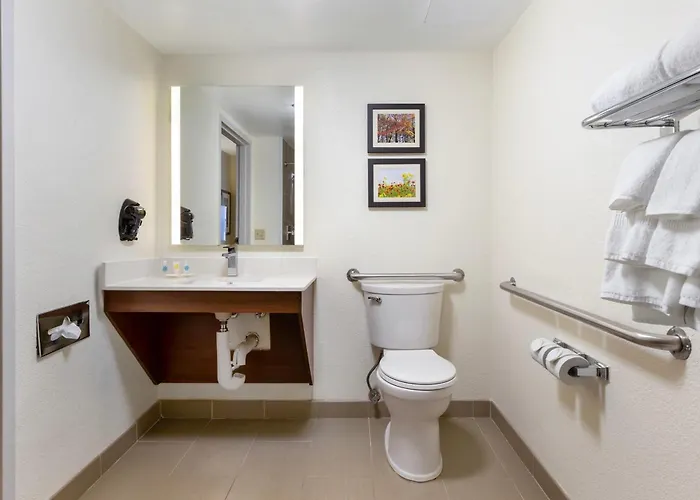 Comfort Hanes Mall 4*