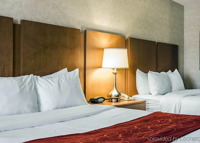 Comfort Hanes Mall Hotel 4*