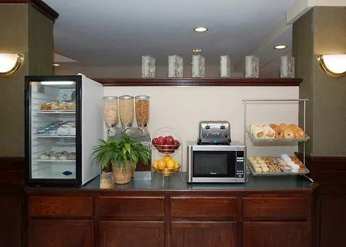 Comfort Hanes Mall Hotel 4*
