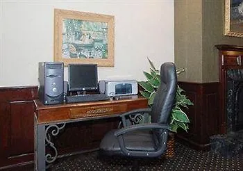 Comfort Hanes Mall Hotel 4*