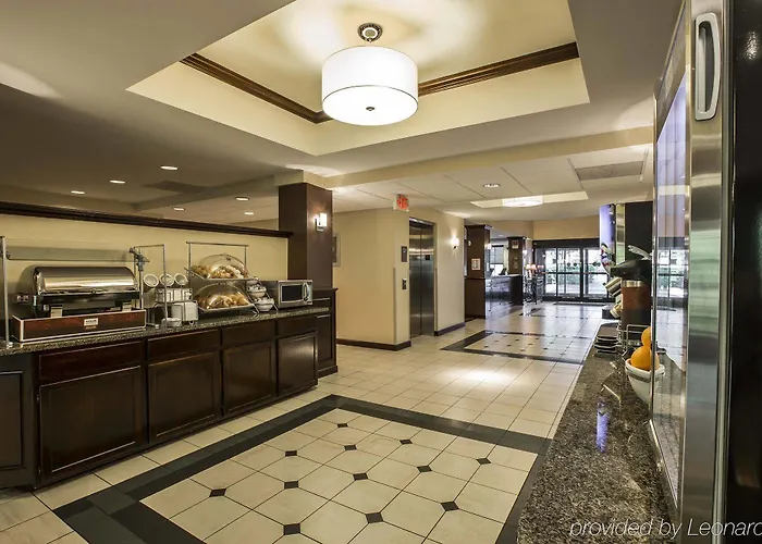 Hotel Comfort Hanes Mall 4*