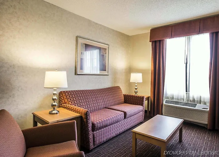 Comfort Hanes Mall 4*